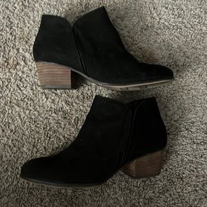 black booties